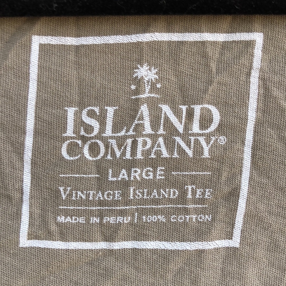 Like new! - ISLAND COMPANY Vintage Island Long Sleeve Tunic Length Tee - Picture 2 of 7